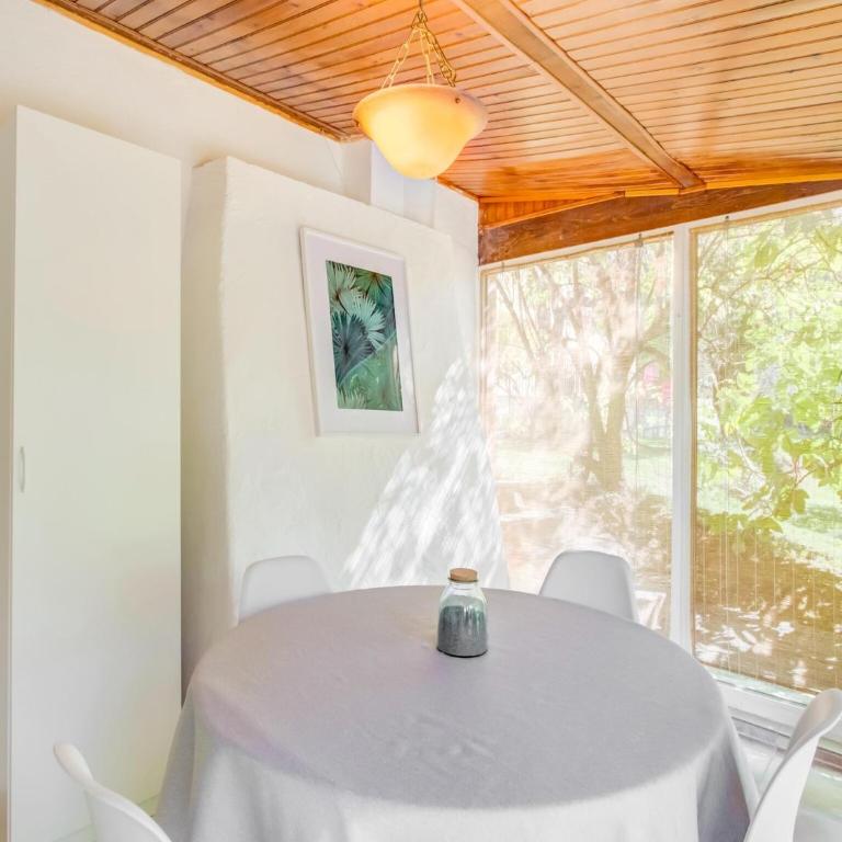 Peaceful Garden Retreat, Berre - Maison de Vacances 1 Chambre - 11