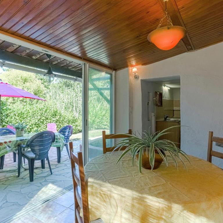 Peaceful Garden Retreat, Berre - Maison de Vacances 1 Chambre - 34