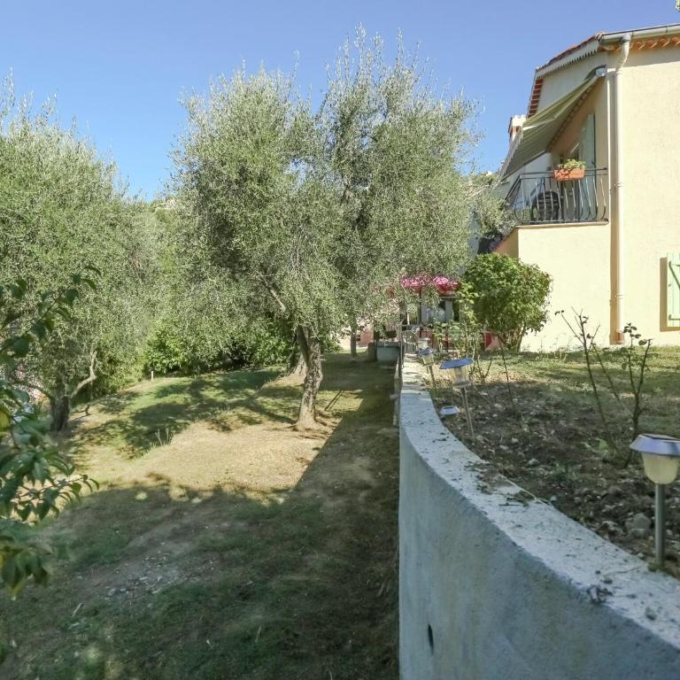 Peaceful Garden Retreat, Berre - Maison de Vacances 1 Chambre - 36