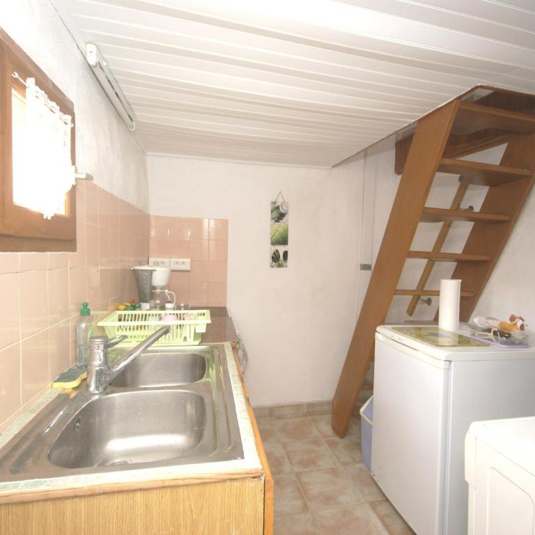 Peaceful Garden Retreat, Berre - Maison de Vacances 1 Chambre - 35