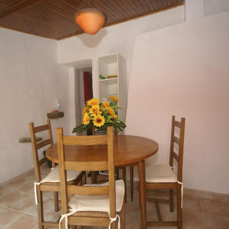 Peaceful Garden Retreat, Berre - Maison de Vacances 1 Chambre - 30