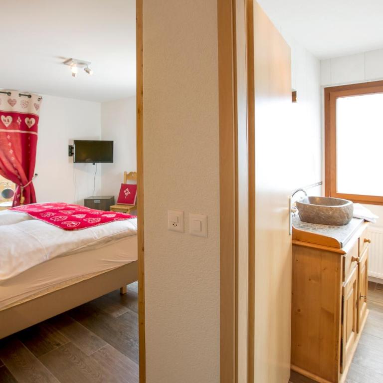 Hôtel de charme la Poste - Superior Doppelzimmer Südlage mit Balkon - 11