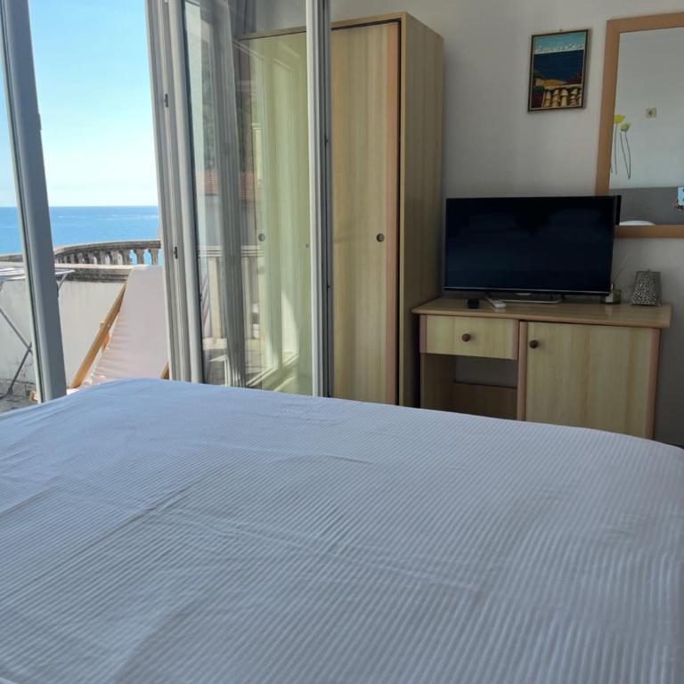 Apartments Kuljaca - Apartman sa 1 Spavaćom Sobom, Terasom i Pogledom na More - 5