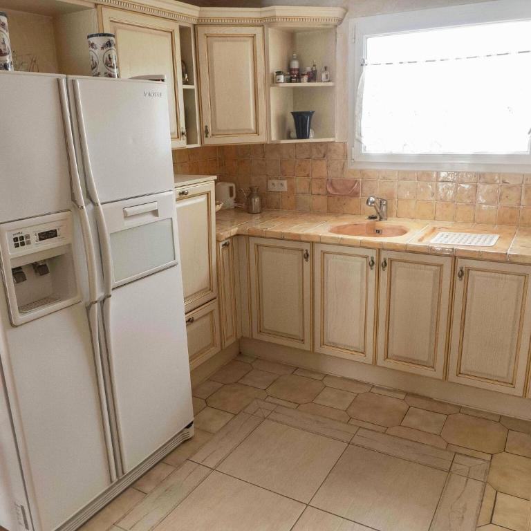 Chic Narbonne Pool Retreat - Maison de Vacances 2 Chambres - 14