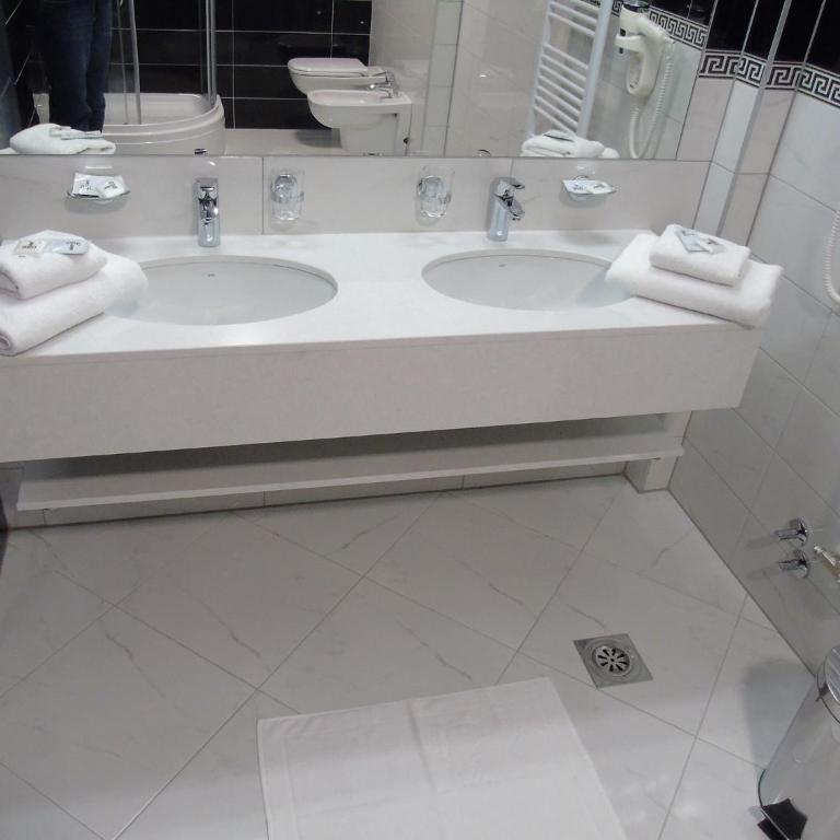 Motel Kamenica - Two-Bedroom Apartment - 10