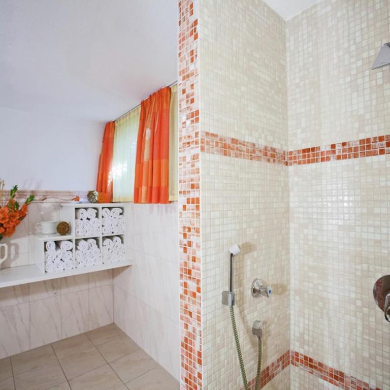 Attractive holiday home in Kaltenbach on the ski-slope - Apartment mit 2 Schlafzimmern - 8