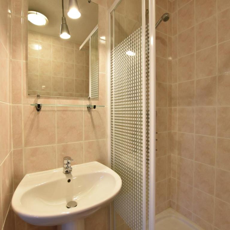 Apartment in La Chapelle near Ski Lift - Appartement 3 Chambres - 16