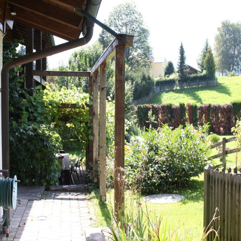 Quaint Mansion near ski bus in Goldegg - Maison de Vacances 4 Chambres - 4