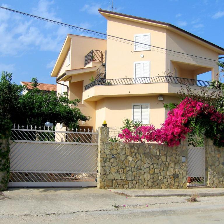 Simplistic Holiday Home in Sciacca near Horse Riding - Two-Bedroom Holiday Home - 8