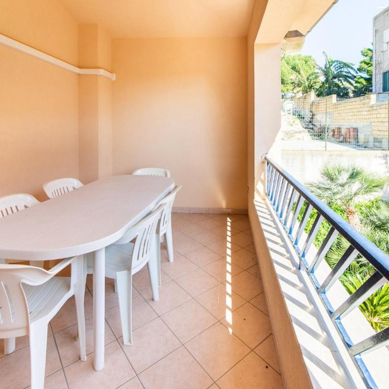 Simplistic Holiday Home in Sciacca near Horse Riding - One-Bedroom Vacation Home - 24