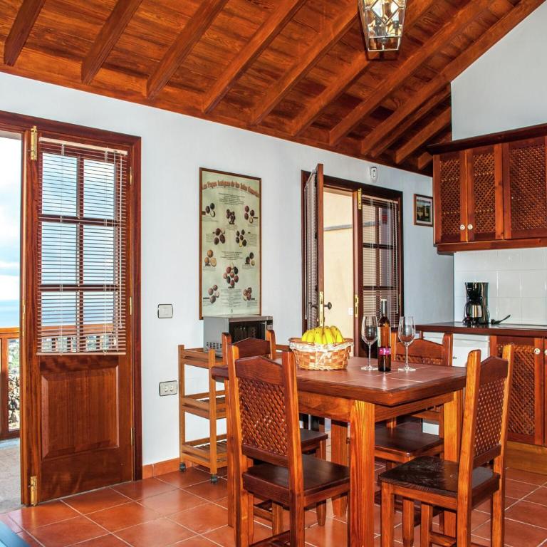 Apartment with views of the coastline of Tenerife - Casa de vacaciones de 2 dormitorios - 1