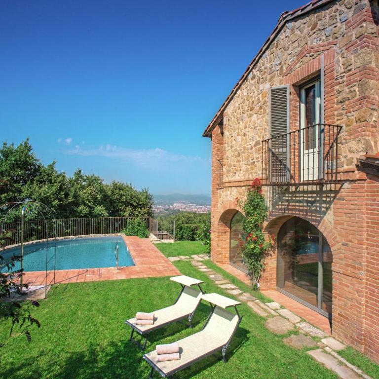 Ritzy Villa on a Wine Estate in Arezzo with Pool - Five-Bedroom Villa - 9