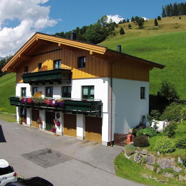 Modern Holiday Home in Maria Alm near Ski Area - Ferienhaus mit 7 Schlafzimmern - 13