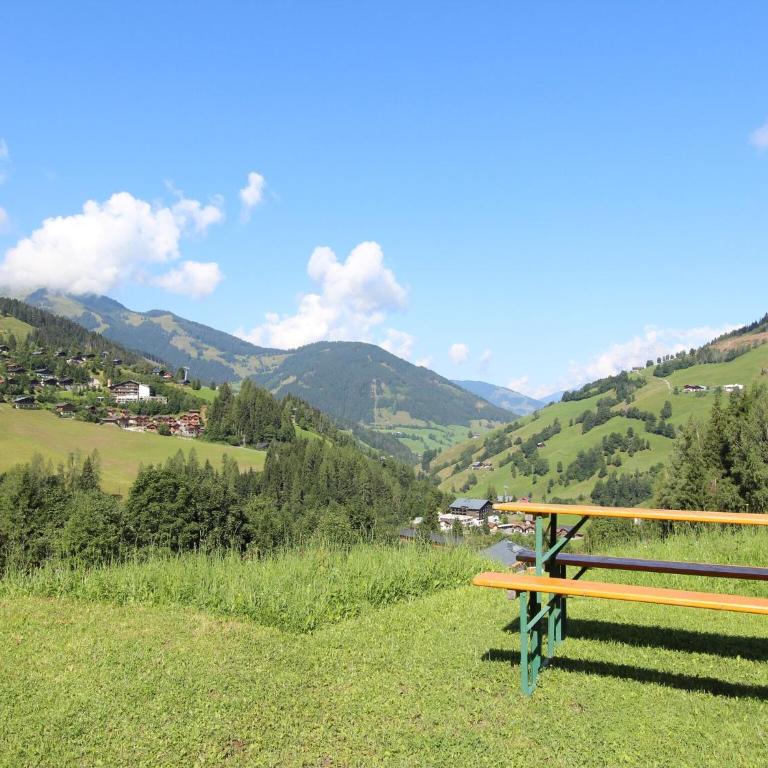 Modern Holiday Home in Maria Alm near Ski Area - Ferienhaus mit 7 Schlafzimmern - 2