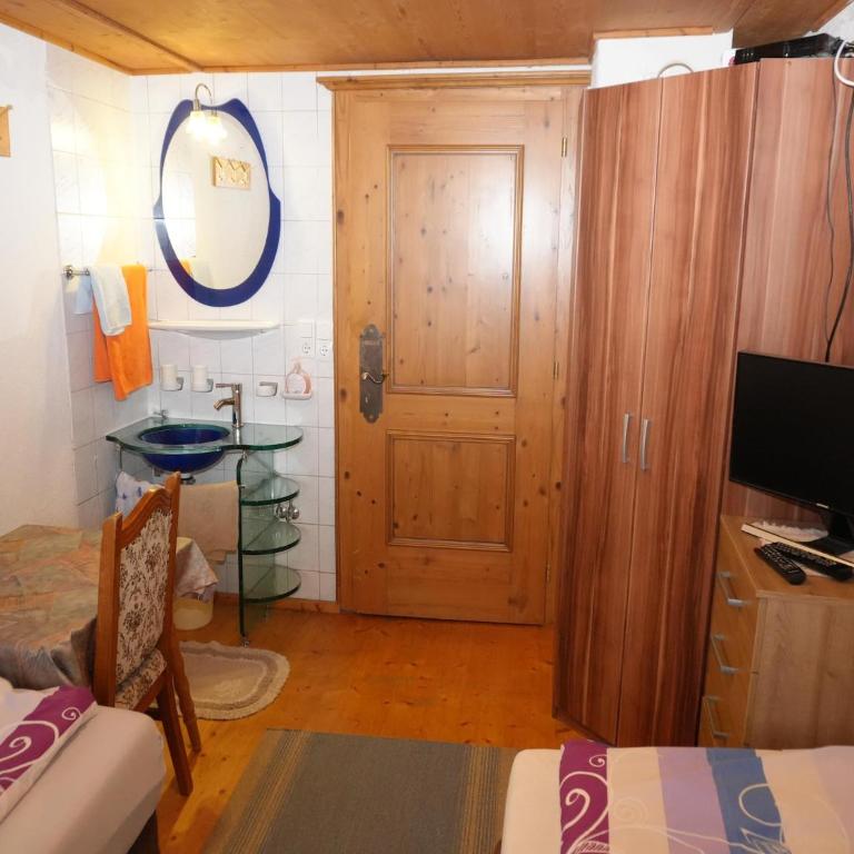 Group Holiday Home in Hippach with dreamy views - Apartment mit 5 Schlafzimmern - 13