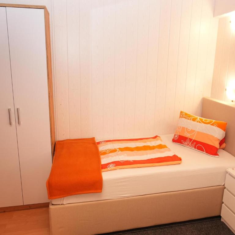 Group Holiday Home in Hippach with dreamy views - Apartment mit 5 Schlafzimmern - 9
