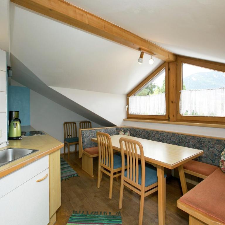 Apartment for families & groups in Altenmarkt - Ferienhaus mit 4 Zimmern - 9