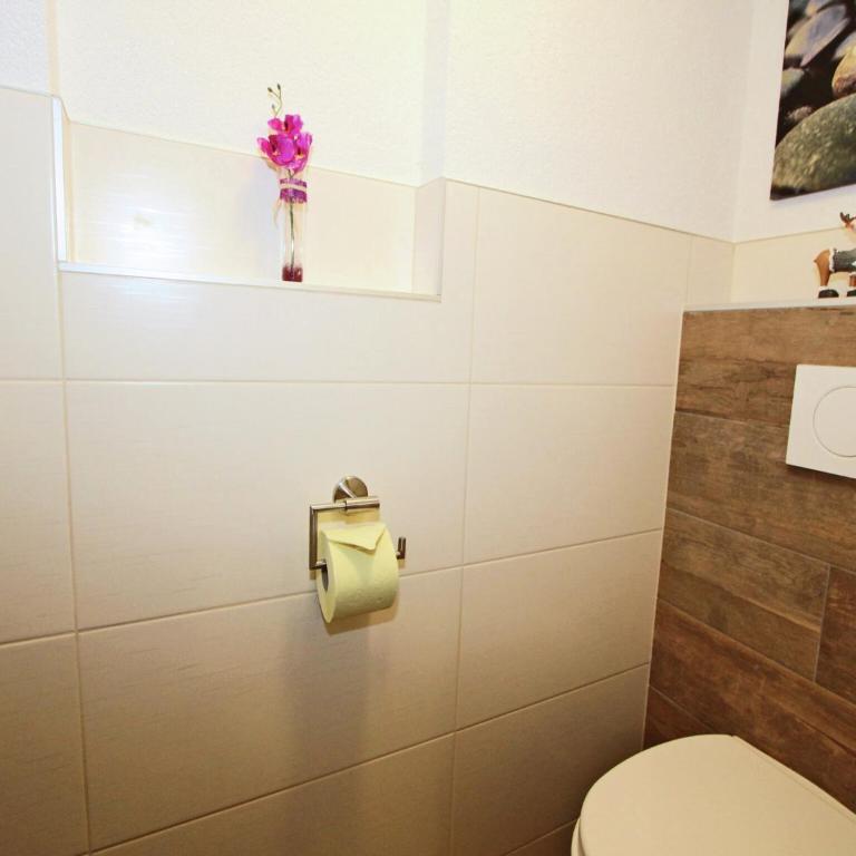 Spacious Holiday Home near Ski Area in Kaltenbach - Four-Bedroom Apartment - 15