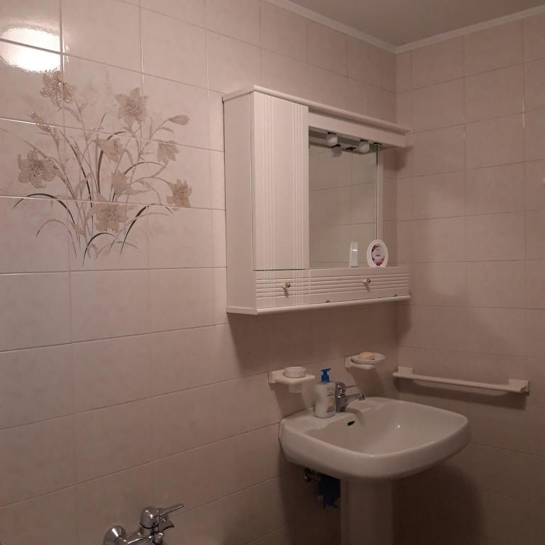 Casa Tecla, bright apartment in a single house - Two-Bedroom Standard Apartment - 34