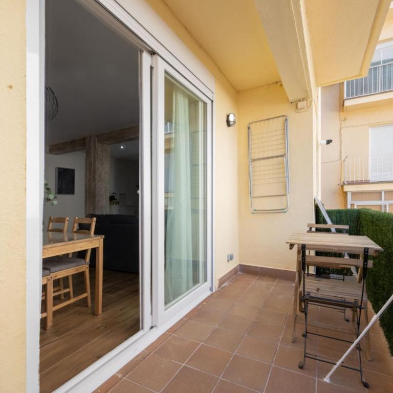 Spacious Bright-3Bedrooms 2Bathrooms-Av. America - Three-Bedroom Apartment - 20