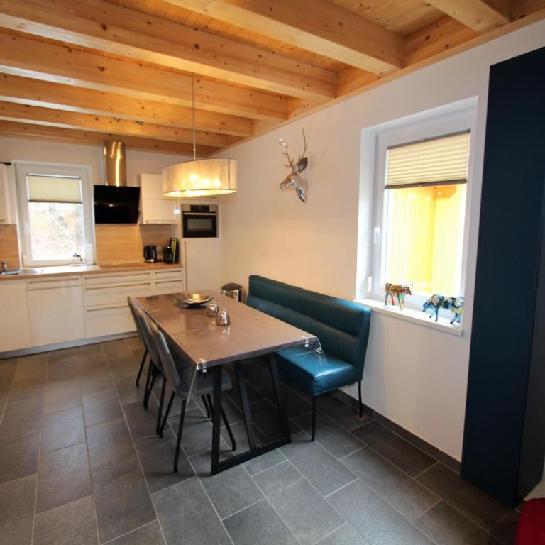Luxurious Chalet in Kötschach-Mauthen near Ski Area - Chalet mit 3 Schlafzimmern - 2