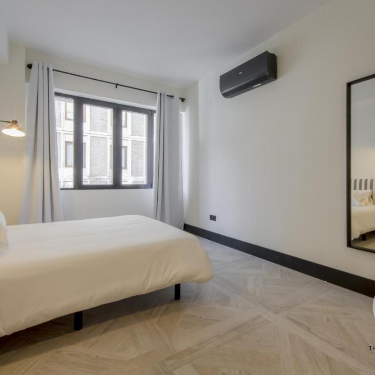 Un Madrid histórico para 4, en Plaza del Carmen E2 - Apartment - 14