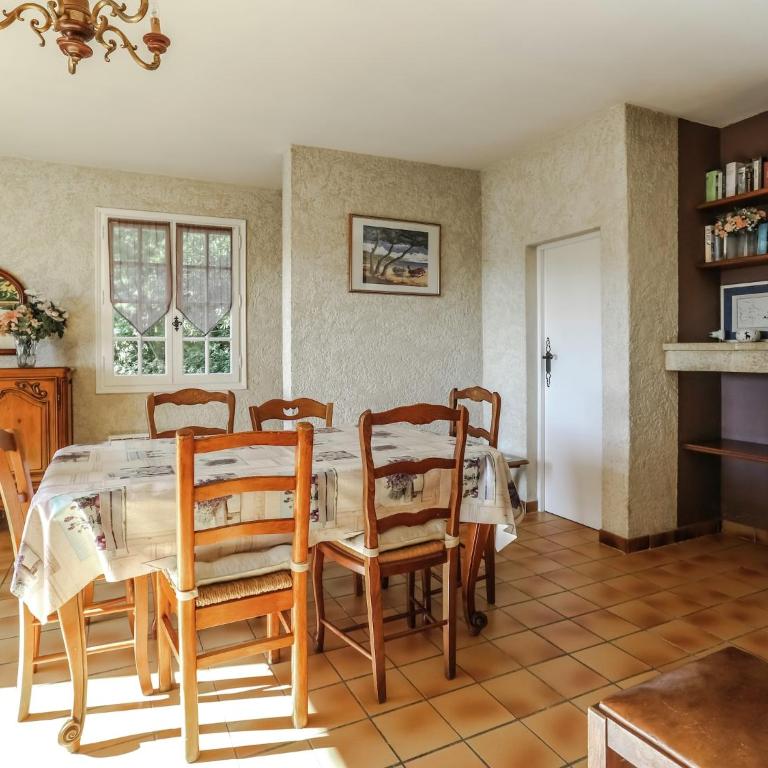 Provencal Holiday Home in Bormes-les-Mimosas with Pool - Maison de Vacances 3 Chambres - 35