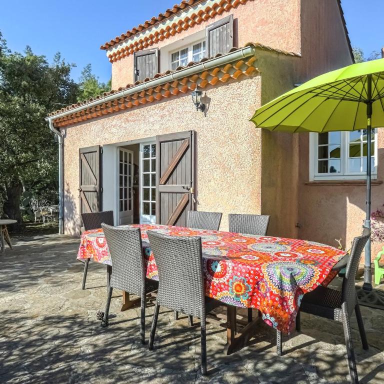 Provencal Holiday Home in Bormes-les-Mimosas with Pool - Maison de Vacances 3 Chambres - 15
