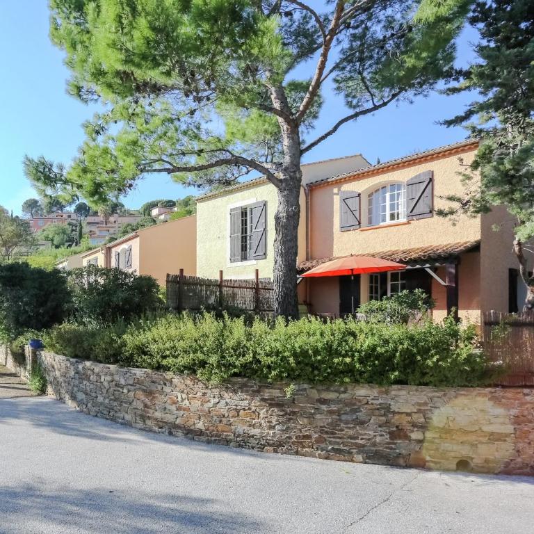 Provencal Holiday Home in Bormes-les-Mimosas with Pool - Maison de Vacances 2 Chambres - 15