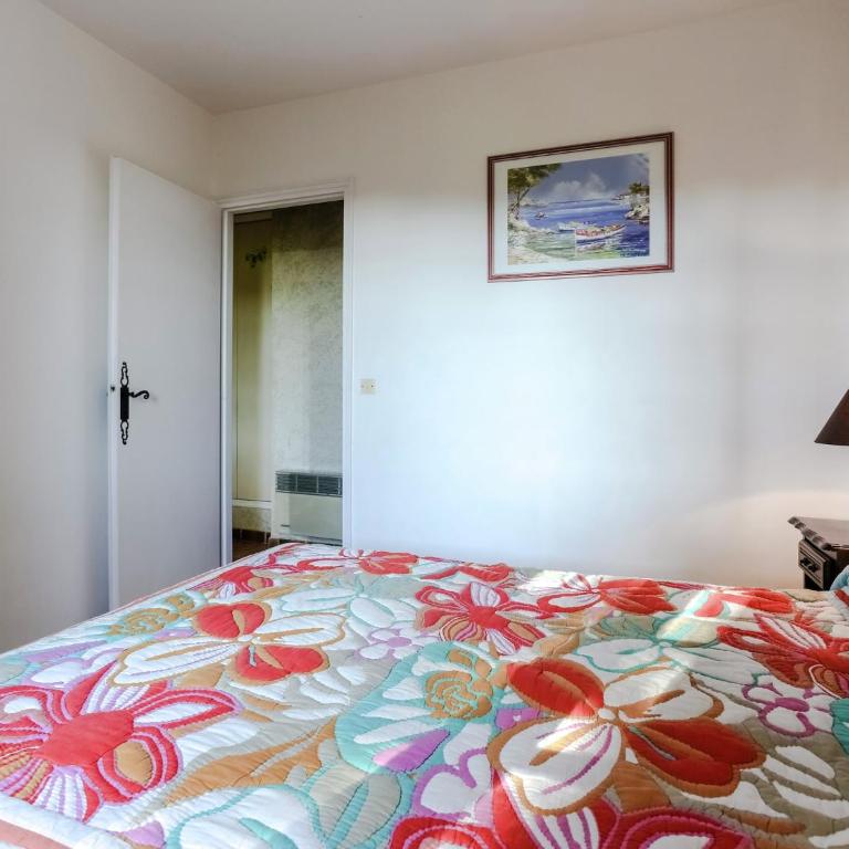 Provencal Holiday Home in Bormes-les-Mimosas with Pool - Maison de Vacances 3 Chambres - 11