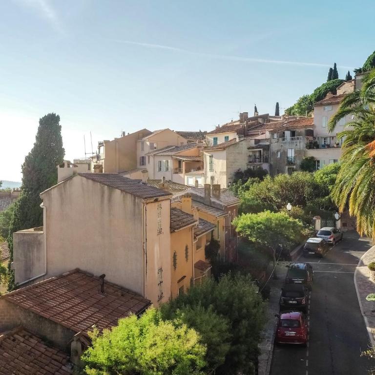 Provencal Holiday Home in Bormes-les-Mimosas with Pool - Maison de Vacances 2 Chambres - 9