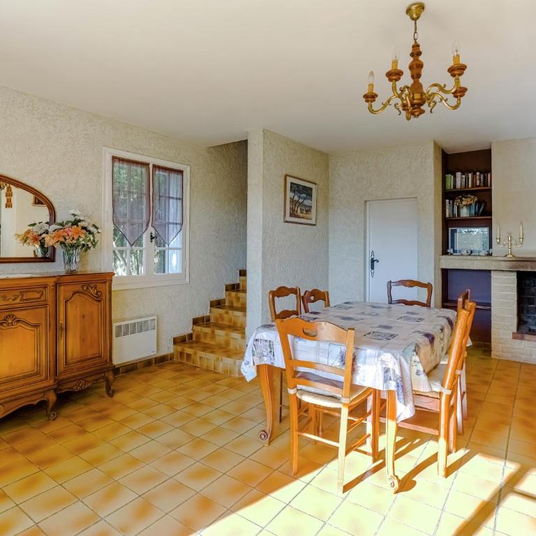Provencal Holiday Home in Bormes-les-Mimosas with Pool - Maison de Vacances 3 Chambres - 7