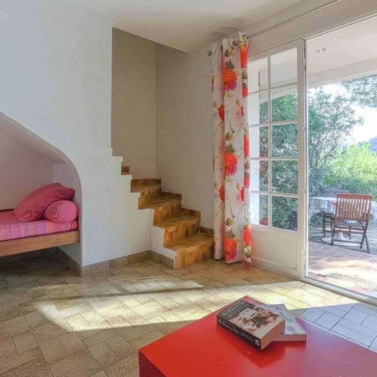 Provencal Holiday Home in Bormes-les-Mimosas with Pool - Maison de Vacances 2 Chambres - 5