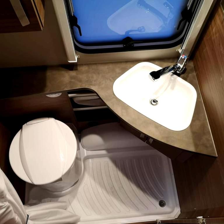 Cozy Caravan in Camping Erlengrund, Bad Hofgastein - Caravan - 6