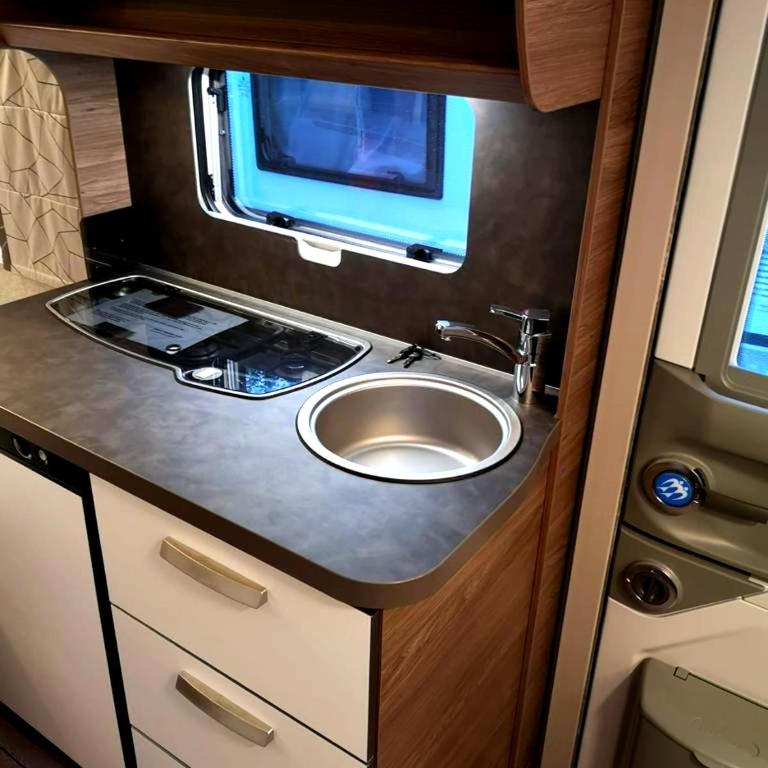 Cozy Caravan in Camping Erlengrund, Bad Hofgastein - Caravan - 12