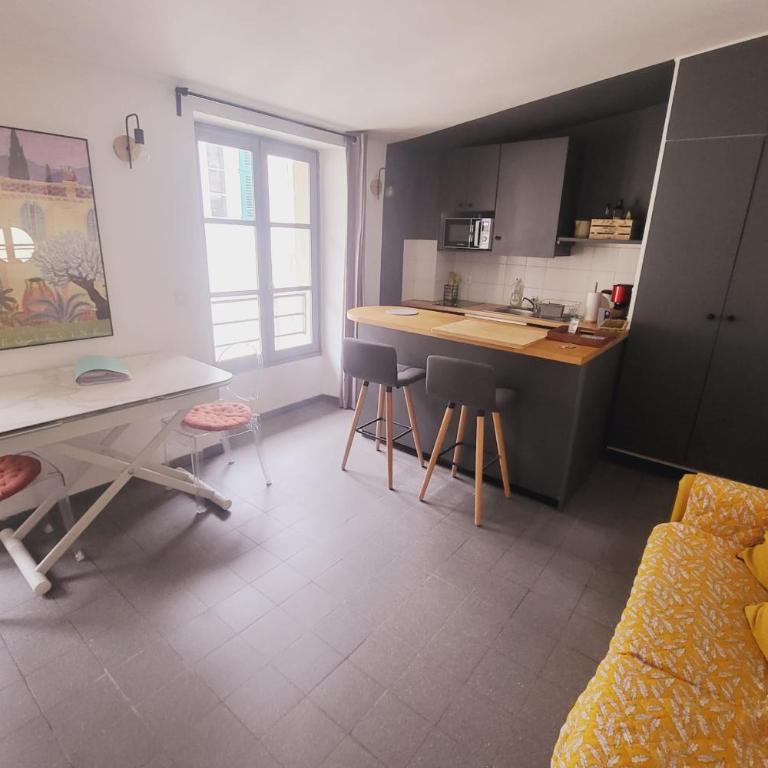Duplex 32 M With Terrace In Downtown - Appartamento - 2