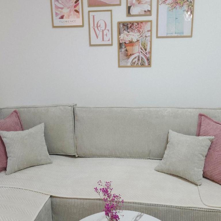 Cozy Home II - One-Bedroom Apartment - 29