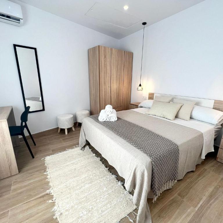 Thor Hostal Boutique - Habitación Doble Deluxe con cama supletoria - 2