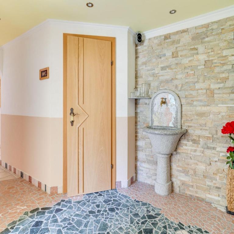 Apartment in Kappl near Ski Slopes - Apartment mit 3 Schlafzimmern - 6