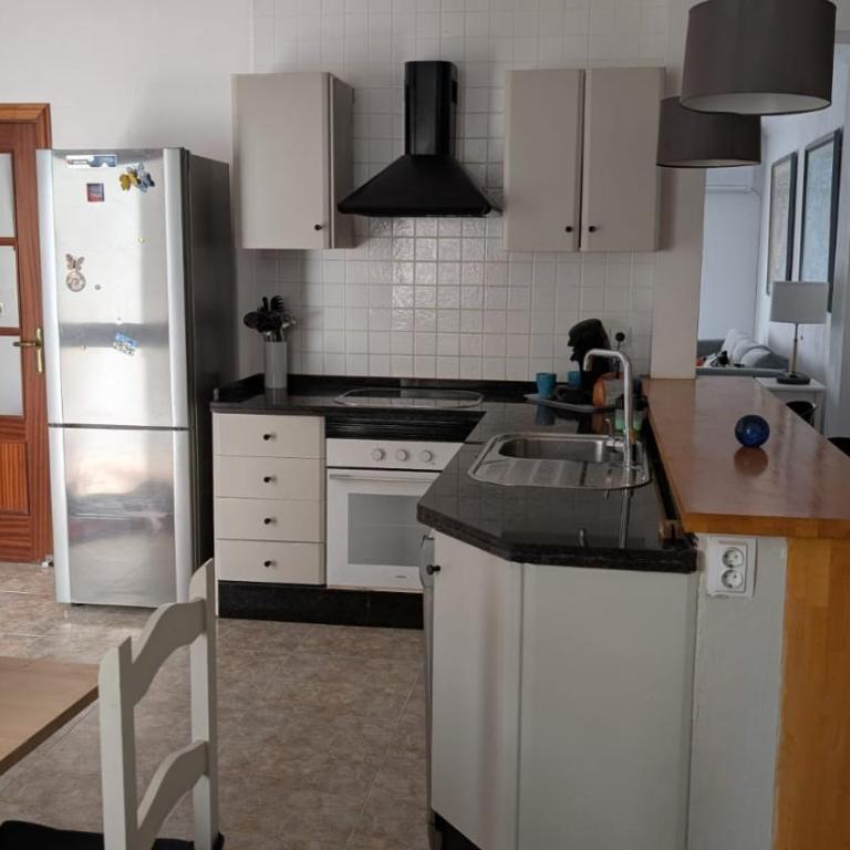 Aloja Centro Ayamonte - Apartamento de 4 dormitorios con balcón - 3