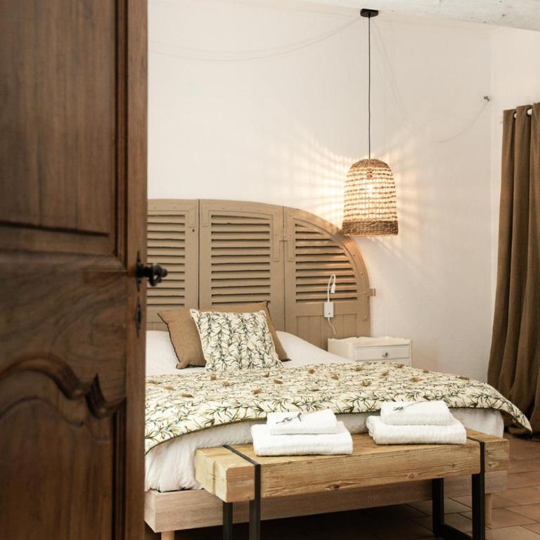 LE MAS DE LA TERRE - Chambres d'hôtes - Superior Double Room - 4