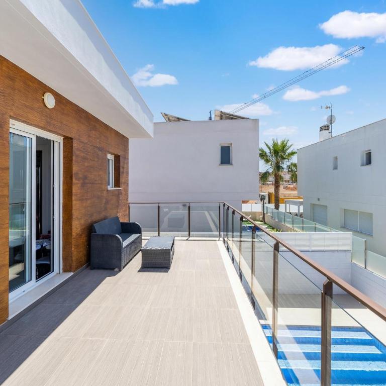 Sunny Villa with Private Pool - Four-Bedroom Villa - 11