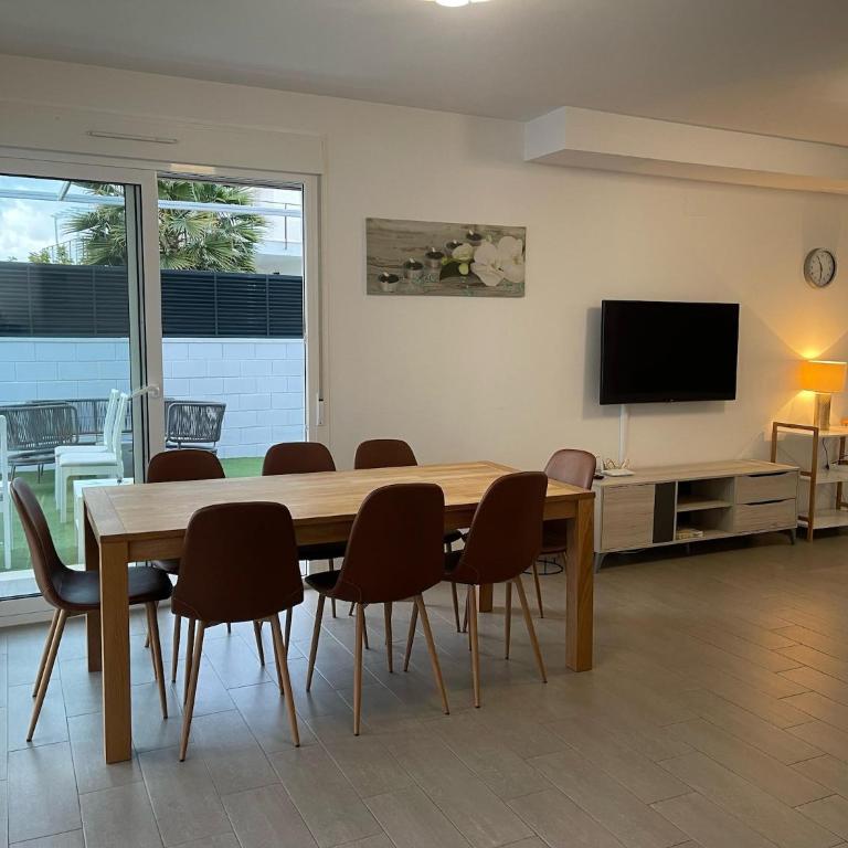 Sunny Villa with Private Pool - Four-Bedroom Villa - 5