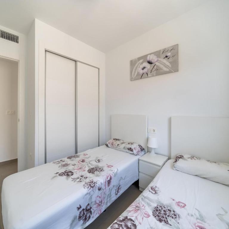 Sunny Villa with Private Pool - Four-Bedroom Villa - 26