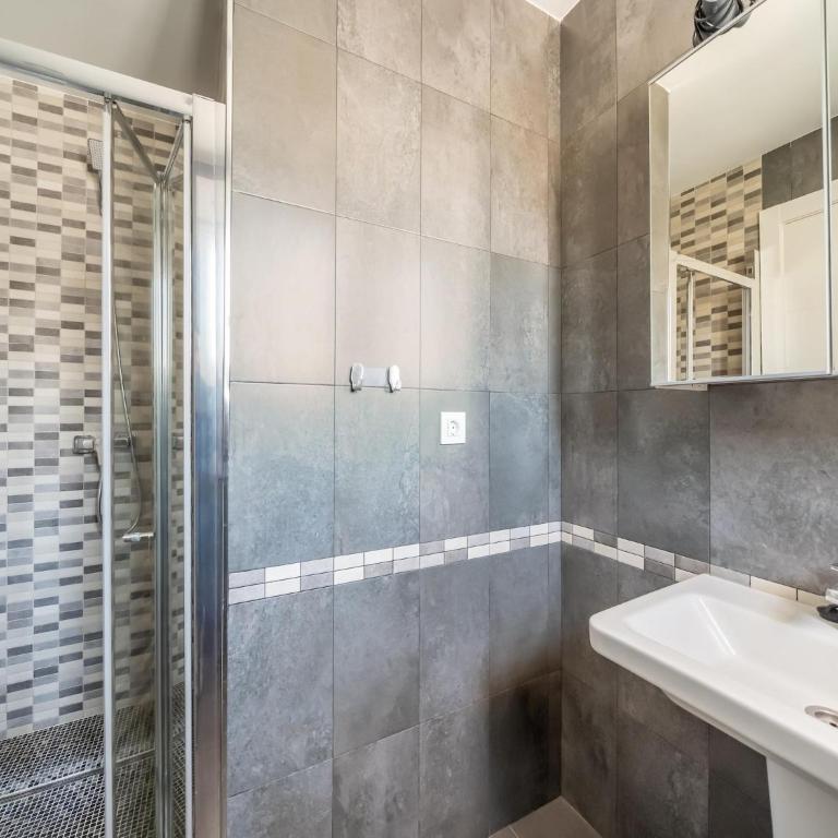Sunny Villa with Private Pool - Four-Bedroom Villa - 27