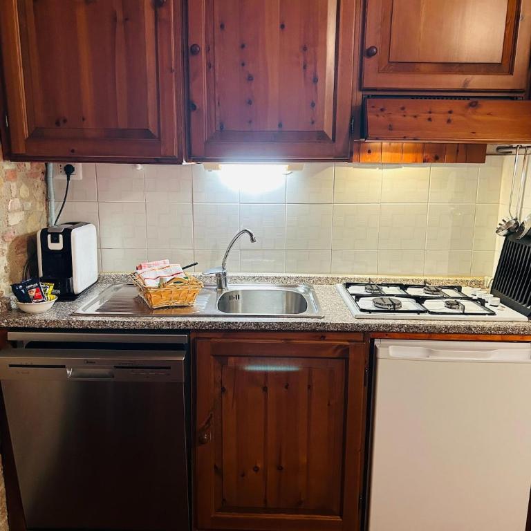 Apartment in farmhouse with garden and pool - Appartamento con 2 Camere da Letto - 2