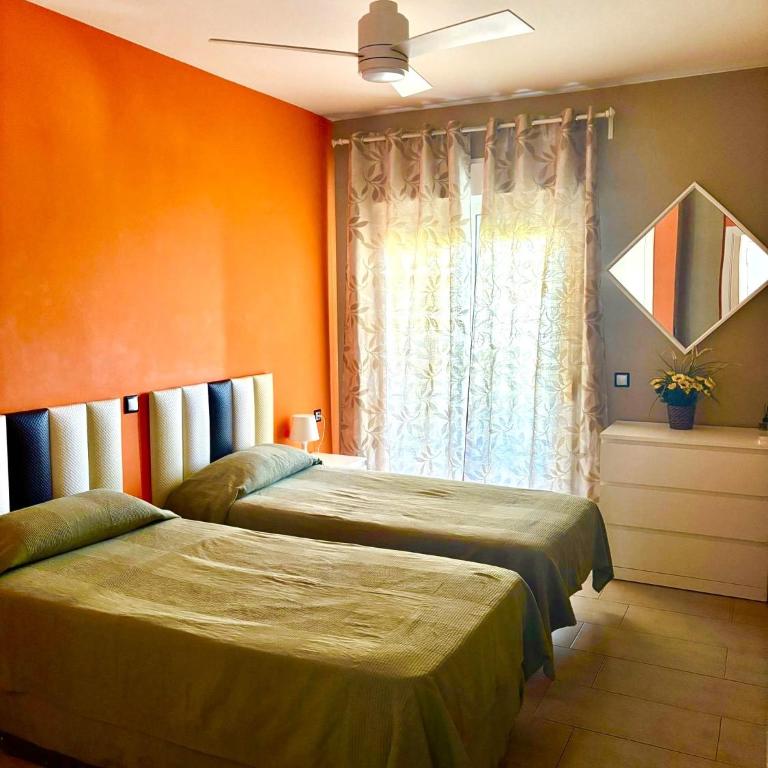 Precioso apartamento frente al mar Benalbeach - One-Bedroom Apartment - 11