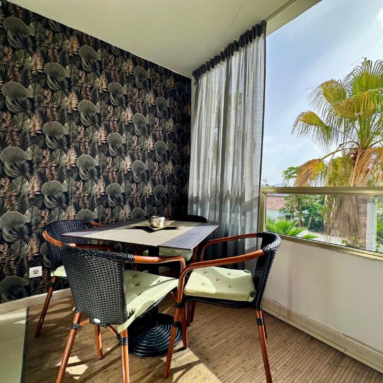Sunny Central near Yumbo and Dunes - One-Bedroom Apartment - 34