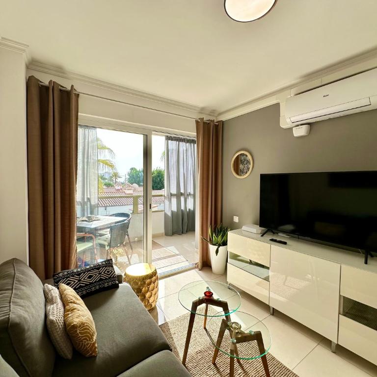 Sunny Central near Yumbo and Dunes - One-Bedroom Apartment - 19