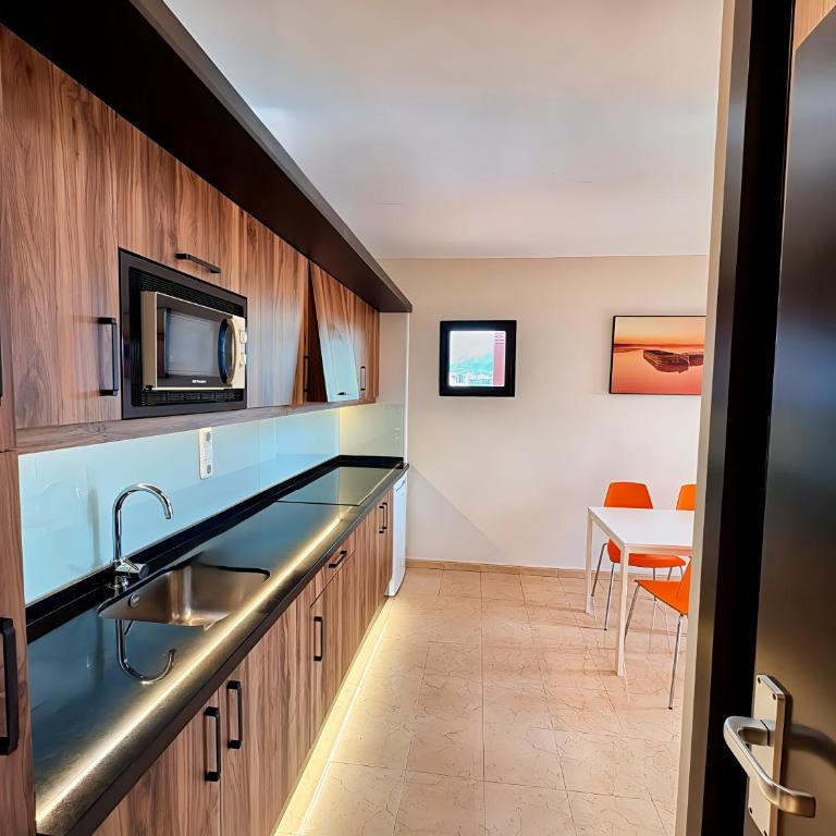 Fuengirola Beach Apartamentos Turísticos - Suite Junior - 5